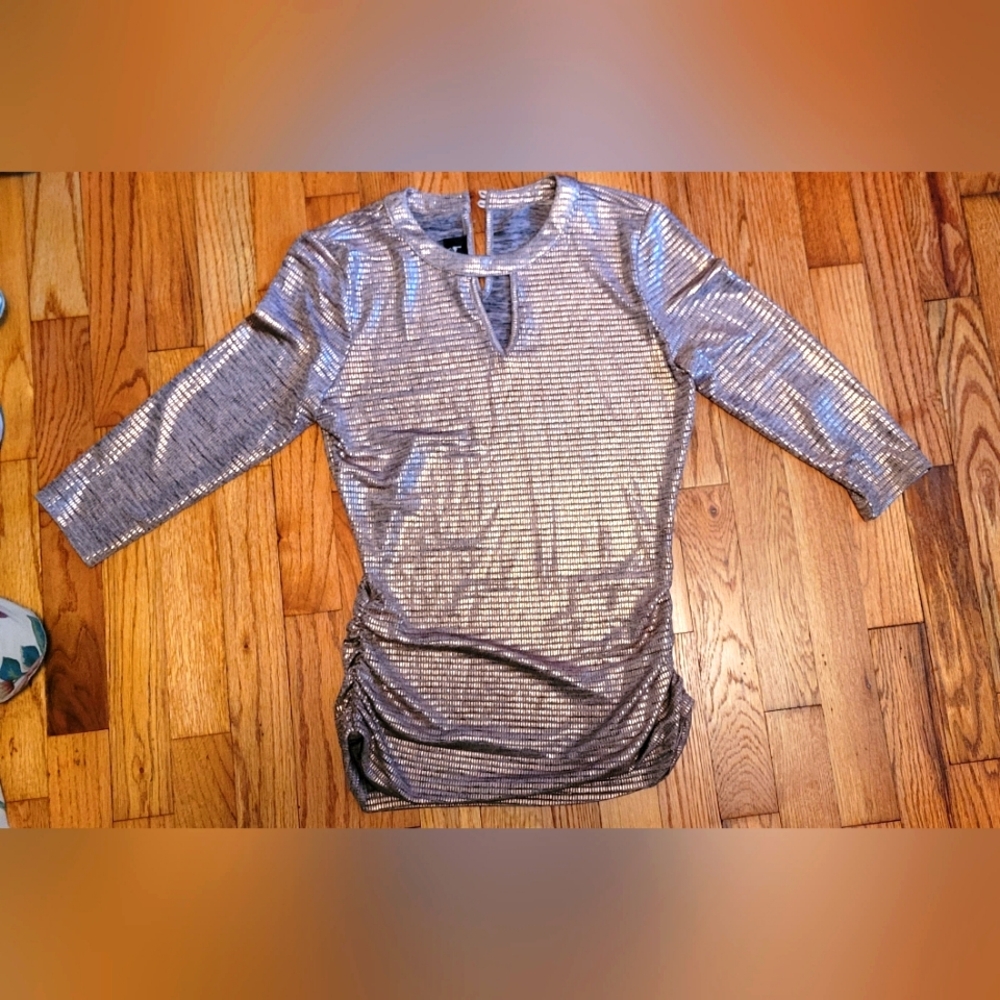 By & By Rose Gold Foil Knit Evening Top Sz S Keyhole 3/4 Sleeves Ruched Sides